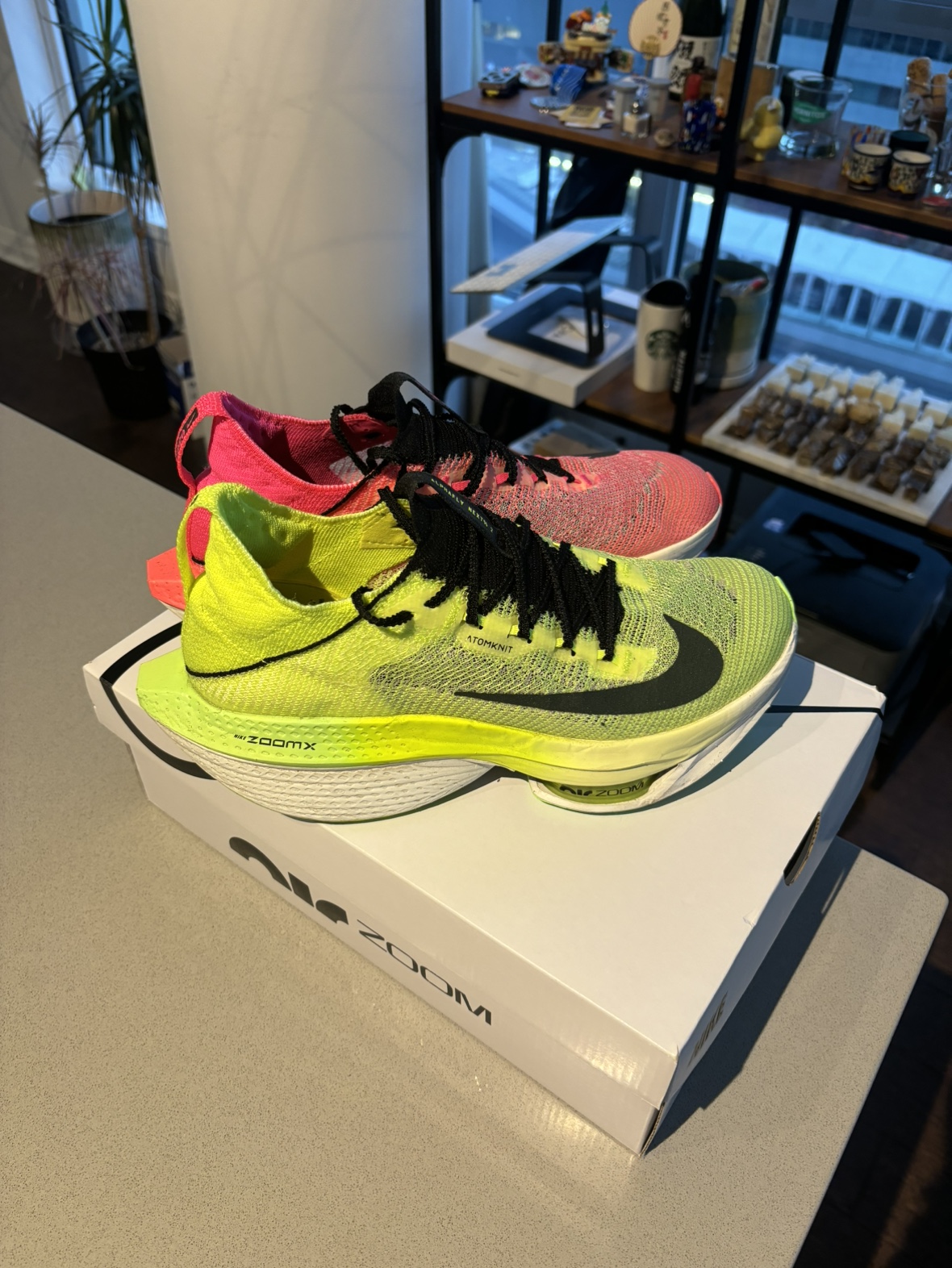 Nike Alphafly 2 running shoes - Hakone Edition (US M8.5 / W10) - photo 2