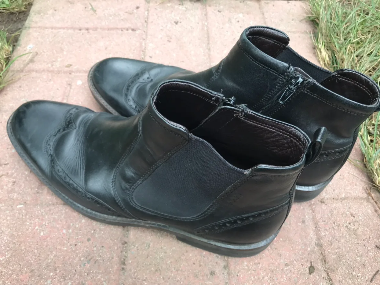 ECCO Men's dress boots / Size: 45/ Extra Width image indicator(2)