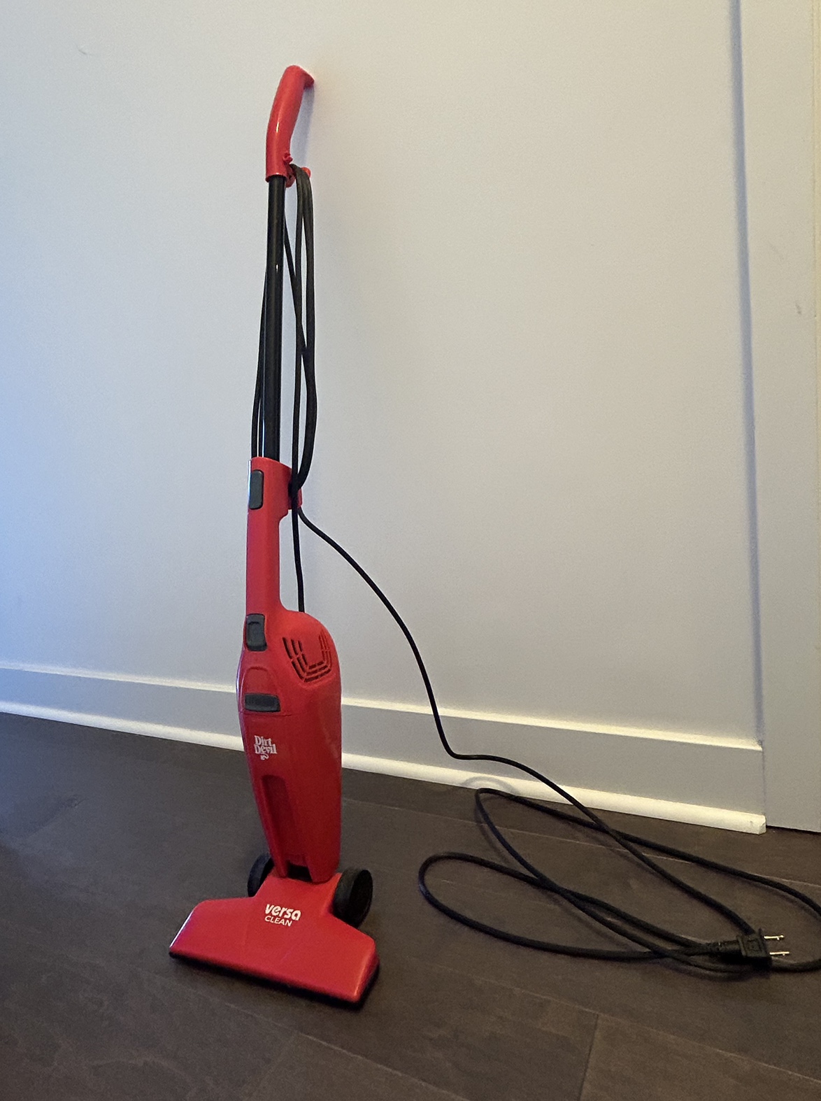 Dirt Devil Versa Clean Vacuum - photo 2