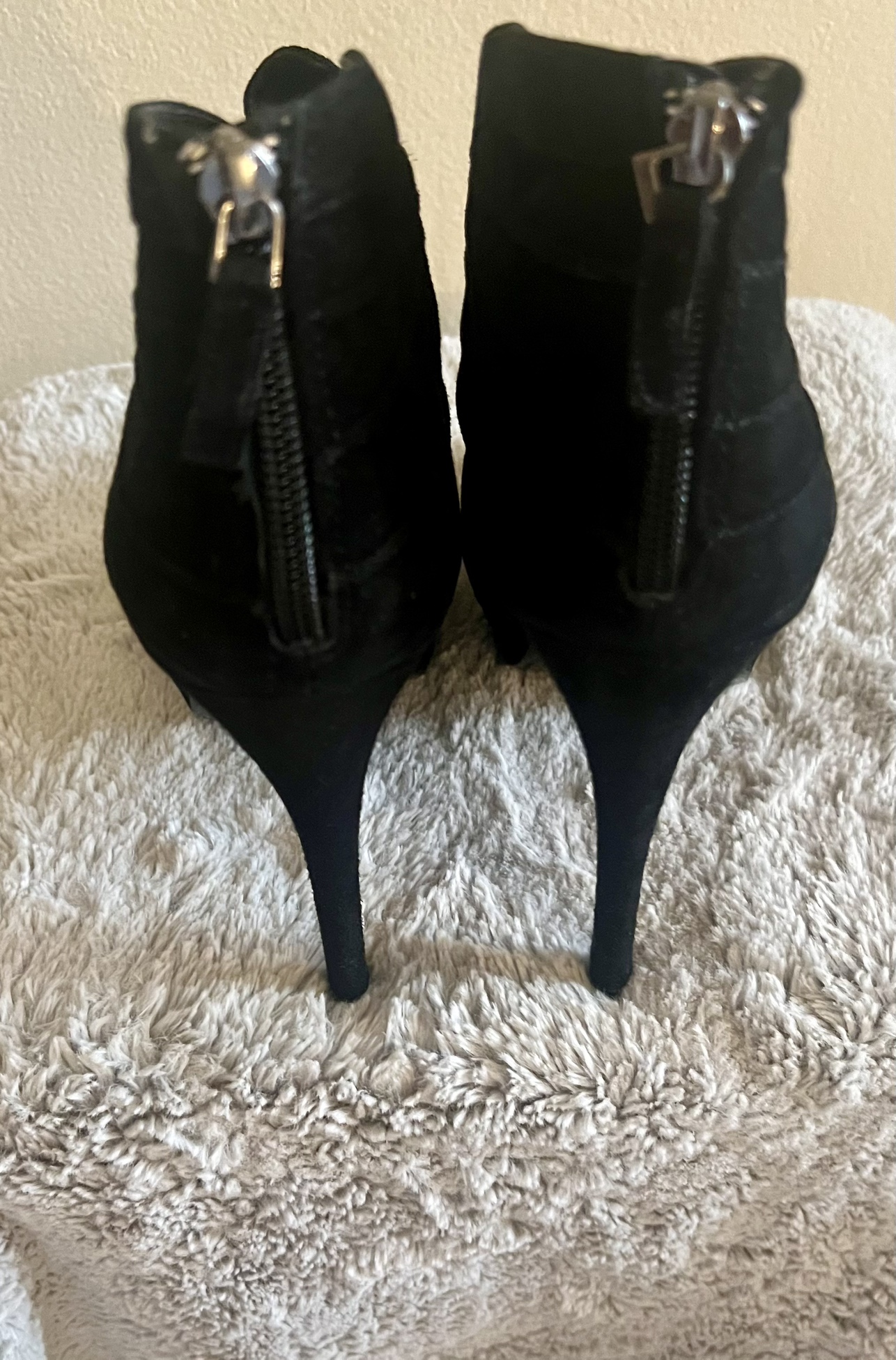 Ellie Tahari Black Suede Ankle Booties Size 39 - photo 2
