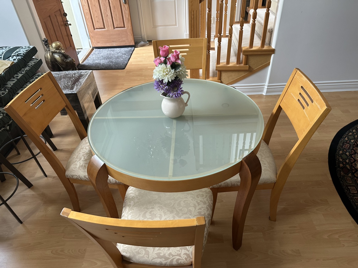 Solid wood dining Round Table and 4 Chairs - photo 2