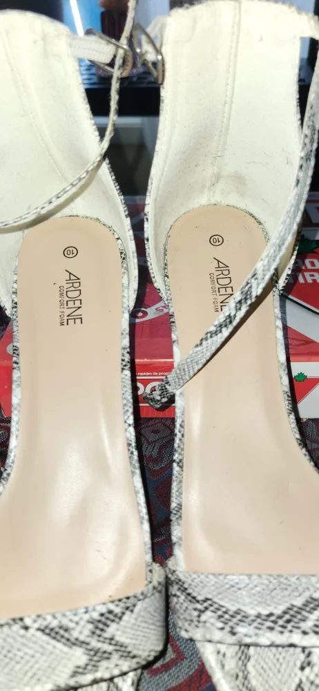 Ardene Snake Print Block Heel Sandals image indicator(4)