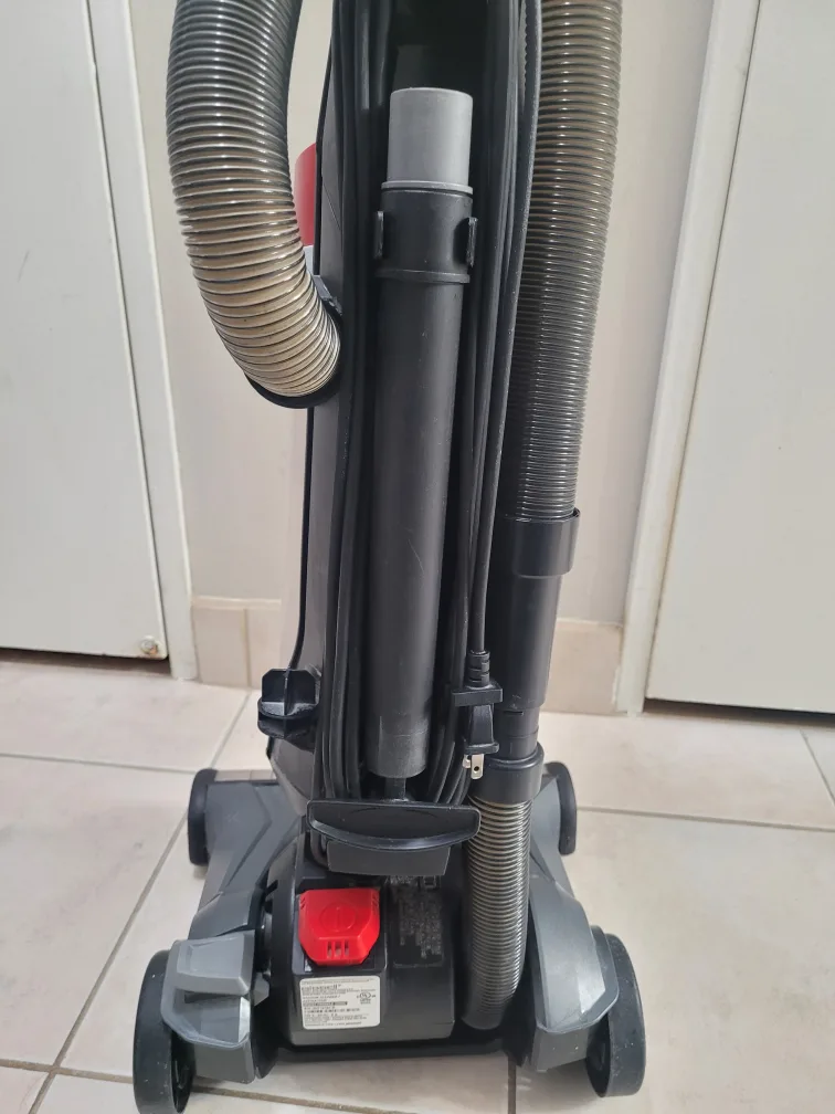 Bissell PowerLifter Swivel Pet Vacuum image indicator(4)