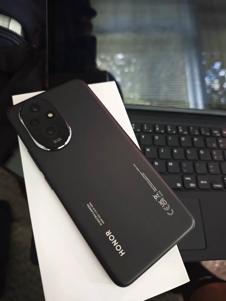 HONOR 200 Smartphone SD7g3/12GB/512GB/Dual SIM/Unlocked image indicator(2)