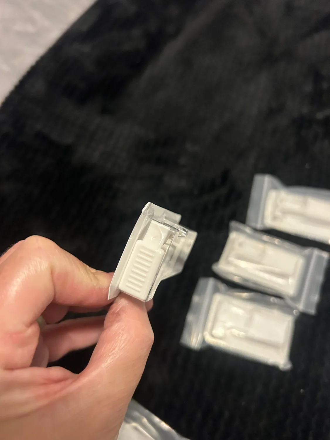 Nose Piercer image indicator(4)