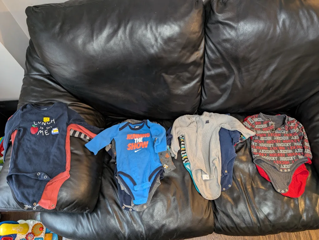 Baby Boy Onesies Bundle Size 6-12M thumbnail