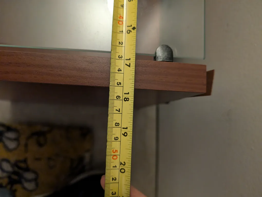 Wood table with glass pane image indicator(3)