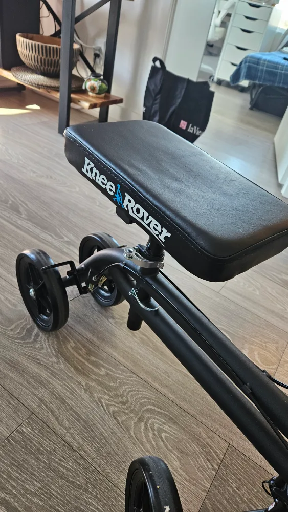 Knee Rover Knee Scooter thumbnail