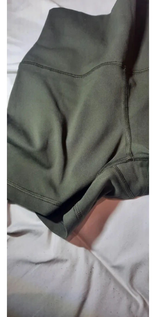 Brand anew CRZ Yoga Buttersluxe Shorts 2.5" image indicator(4)