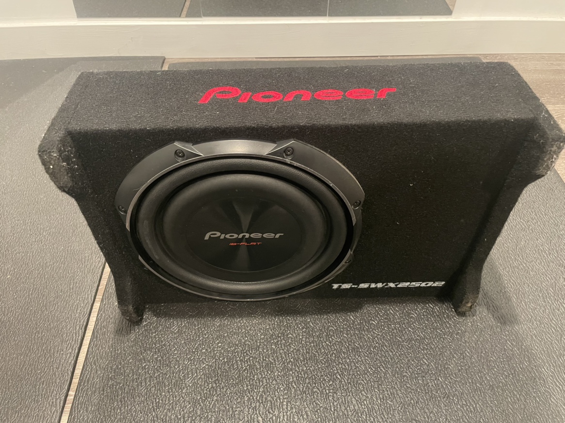Pioneer 12" Subwoofer and Boss Amplifier