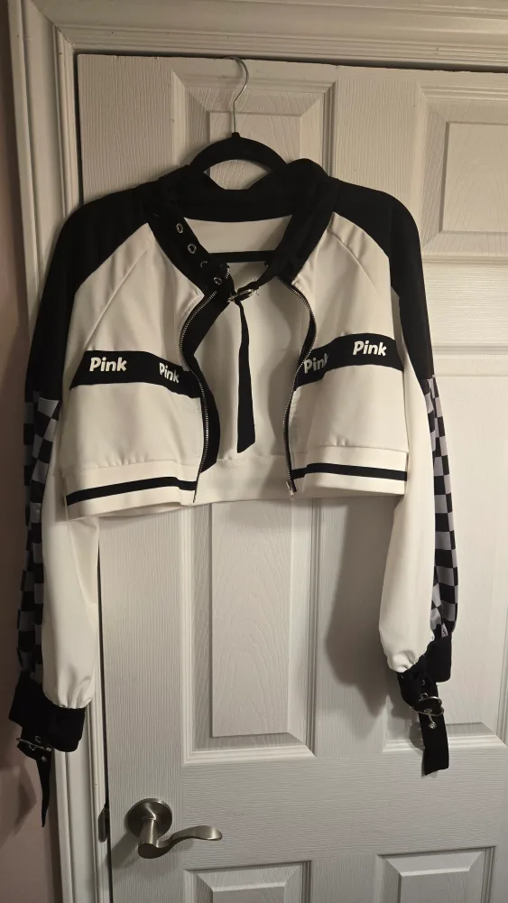 Pinksavior Checkered Crop Jacket image indicator(3)