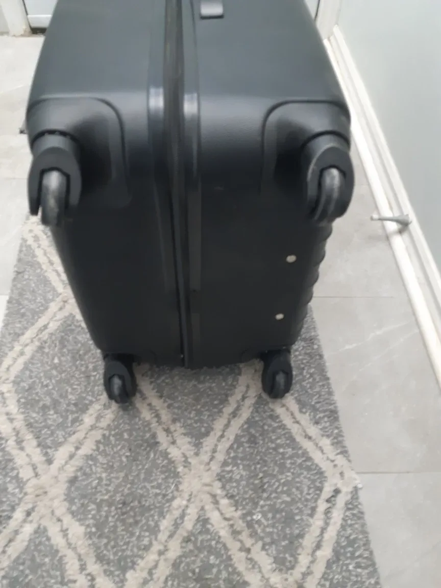 26 inch hard shell suit case image indicator(4)