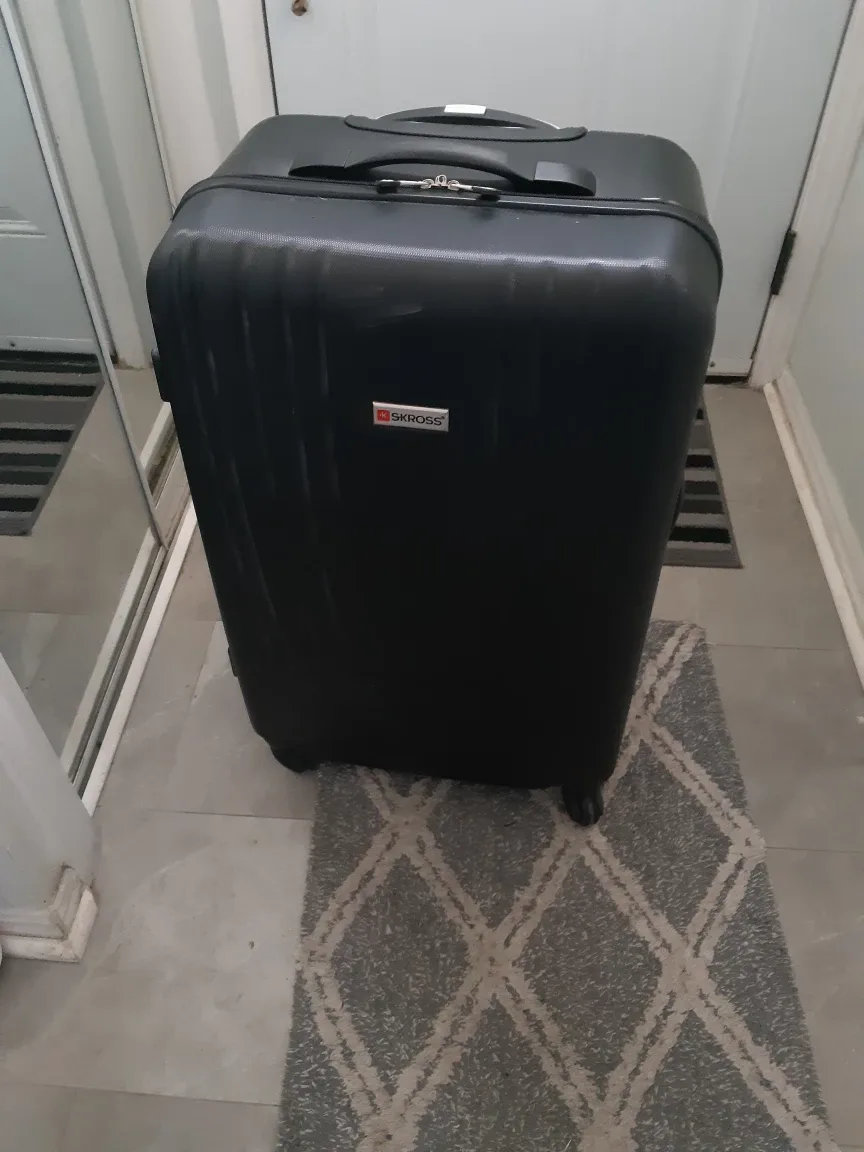 26 inch hard shell suit case image indicator(5)