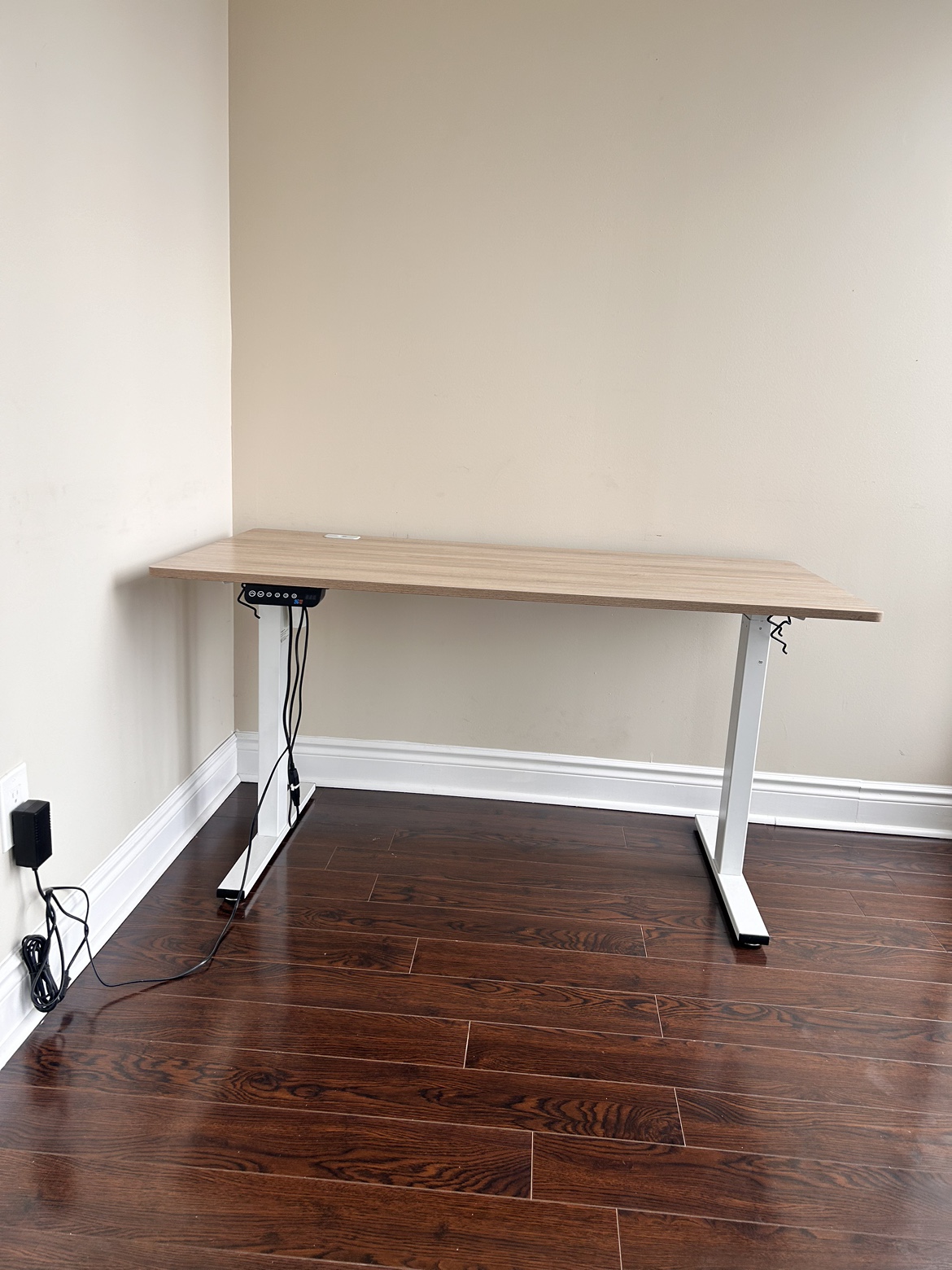 Electric adjustable height Standing Desk