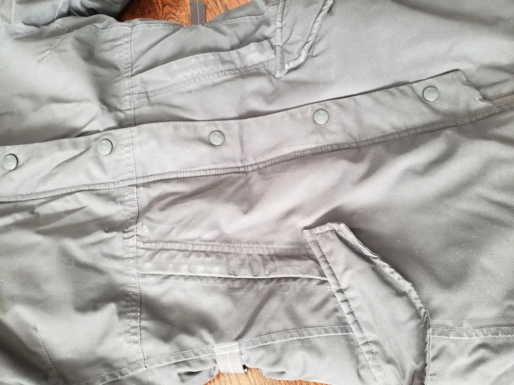 The North Face Women's Long Down Jacket (Black) image indicator(9)