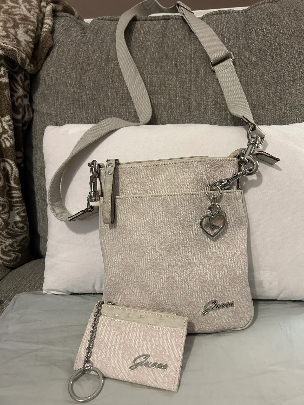 Guess Crossbody Bag thumbnail