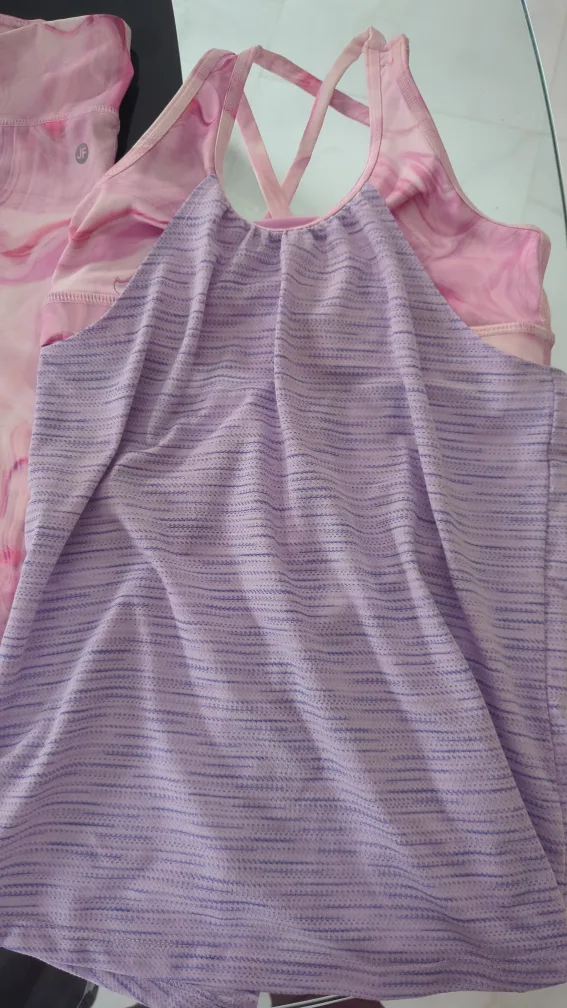 Girls Active matching sports bralette and Capri leggings image indicator(2)