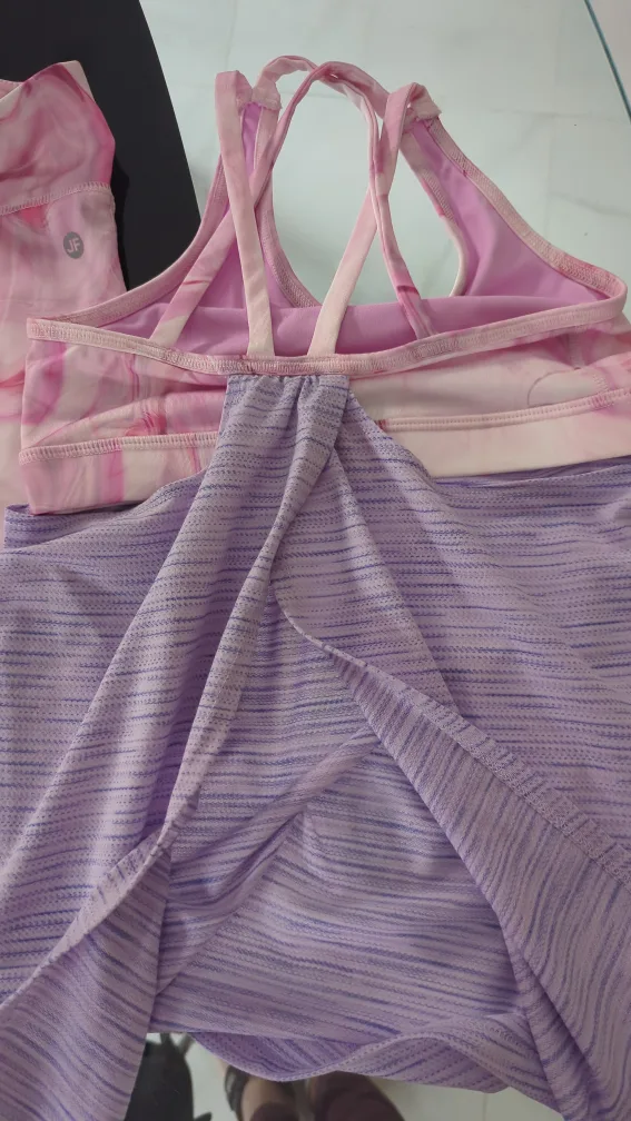 Girls Active matching sports bralette and Capri leggings image indicator(5)