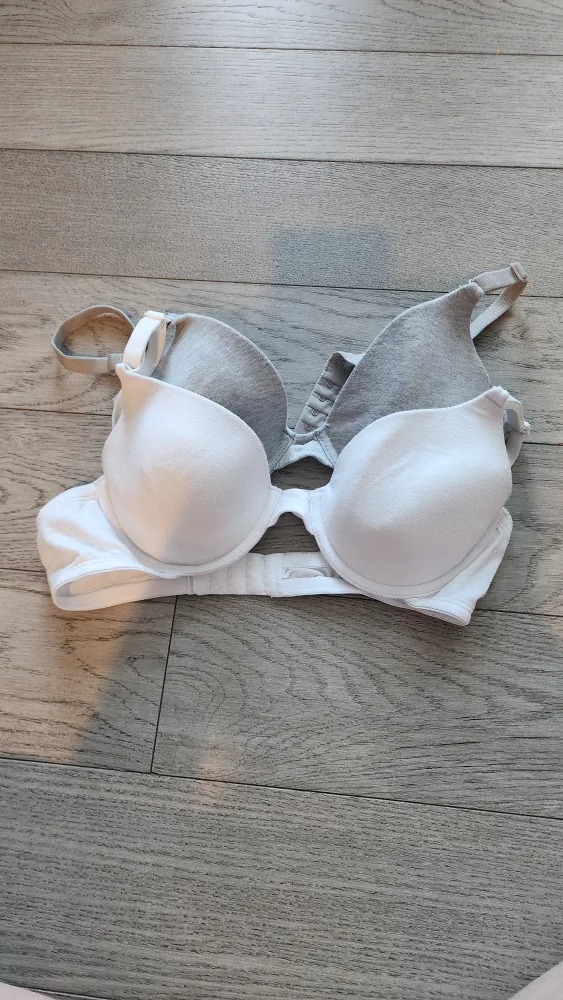 2 Pack Fruit of the Loom Bras #freecycle thumbnail