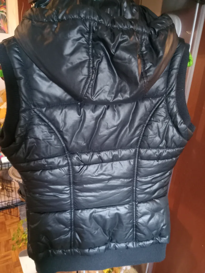 Adidas Black Puffer Vest image indicator(2)