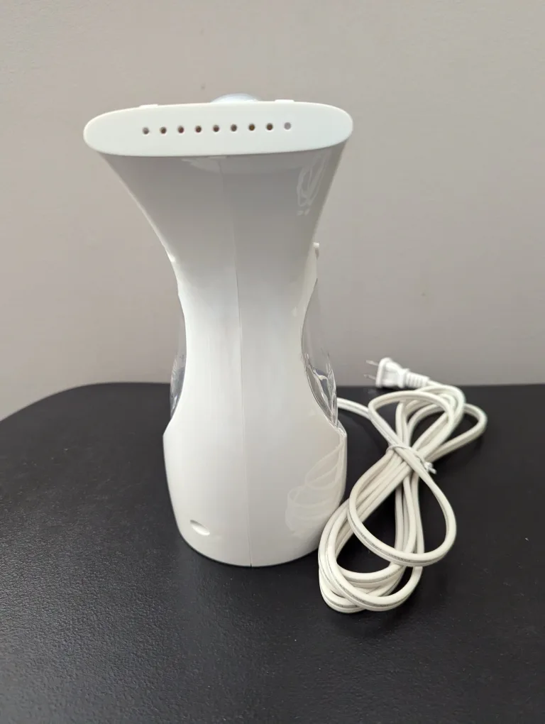 Handheld Travel Clothes Steamer. image indicator(3)