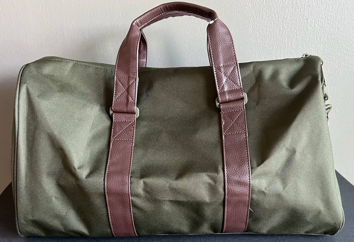 Herschel Supply Co. Ravine Duffle Bag in Ivy Green🥕