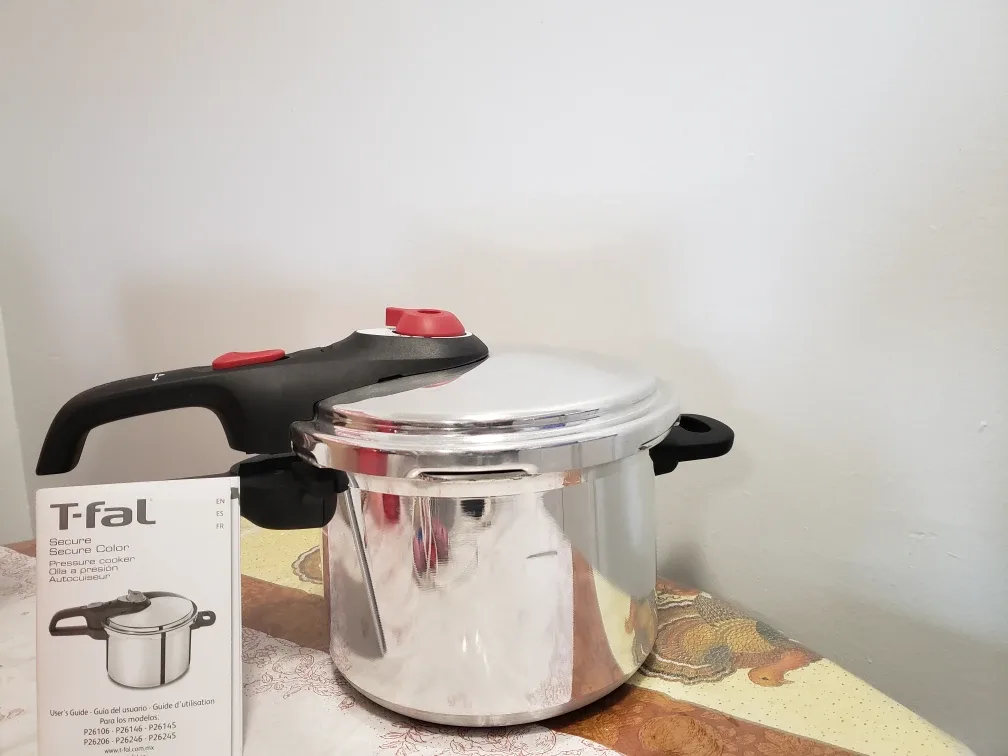 T-fal Secure 6 Qt. Pressure Cooker and electric Wok image indicator(2)