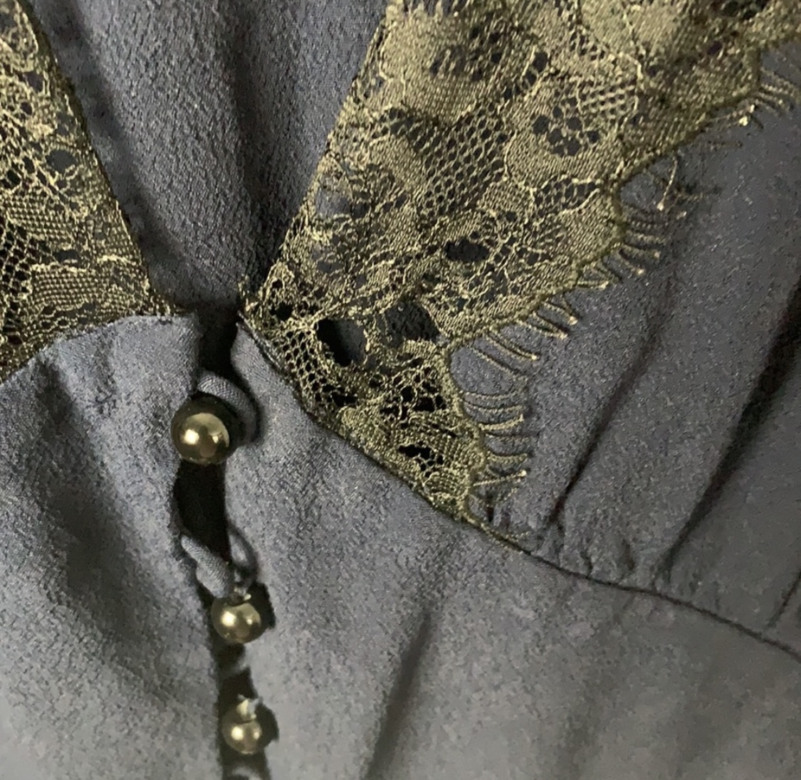 MOVING SALE- Aritzia Wilfred Romance Me Blouse - photo 3