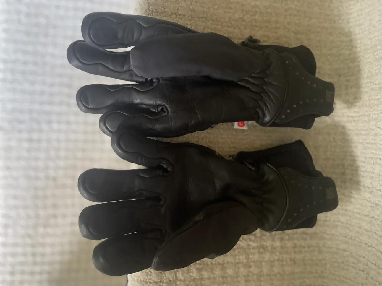 Outdoor Research Women's Black and White Gloves image indicator(3)