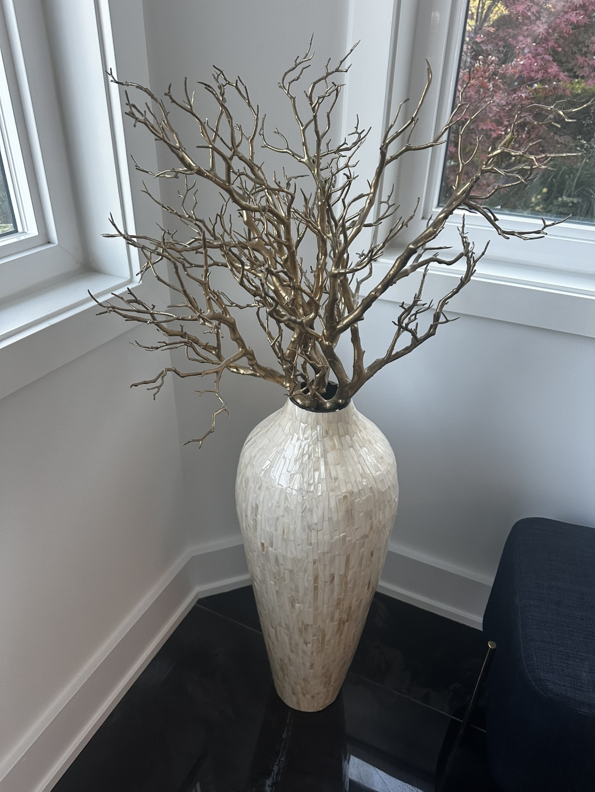 Large Decorative Vase with chair - photo 2
