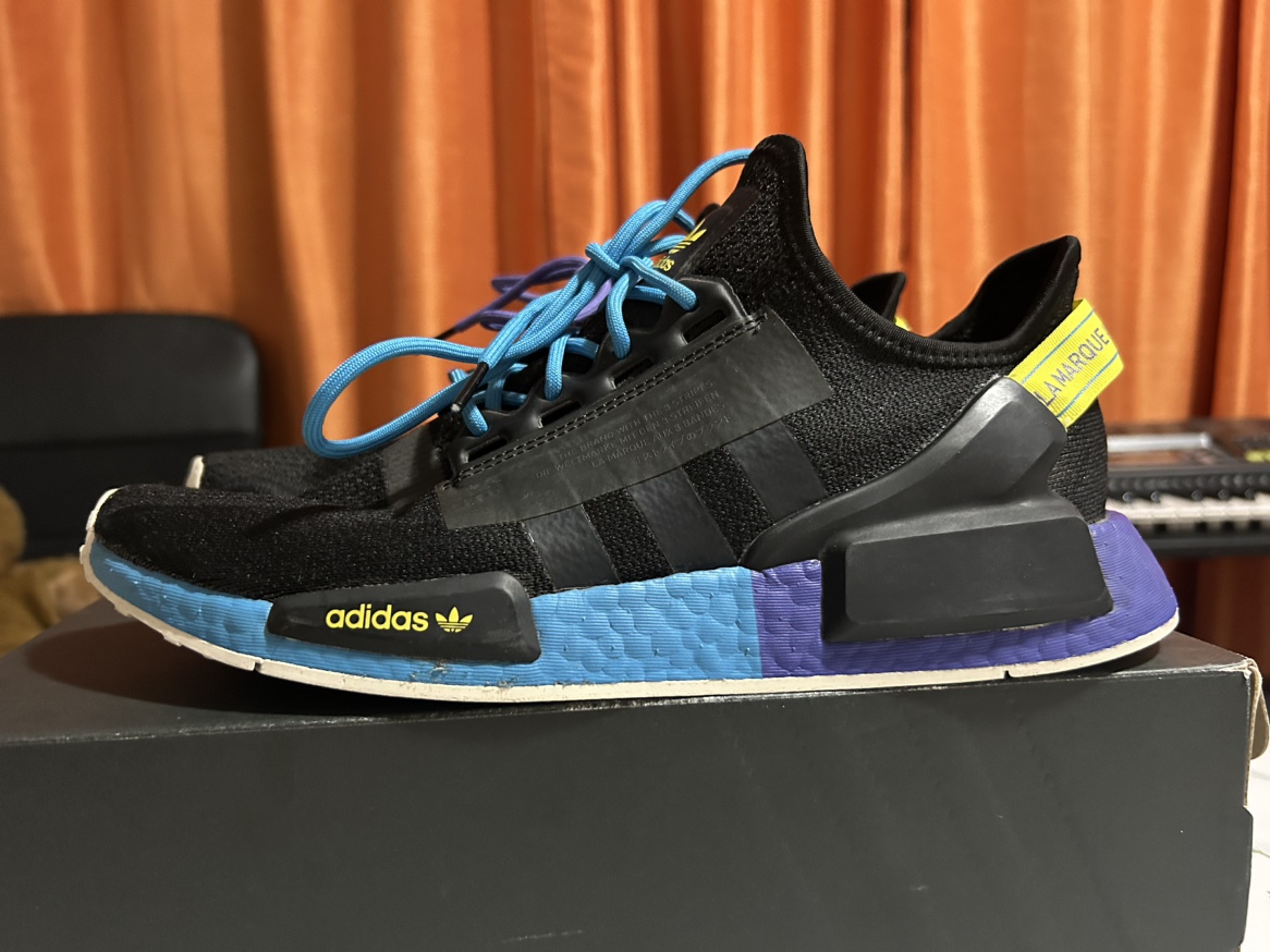 Adidas NMD V2