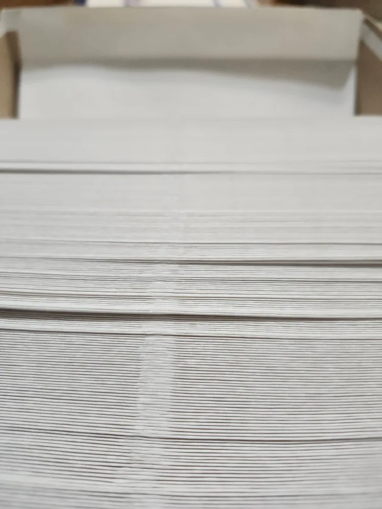 White Envelopes image indicator(3)