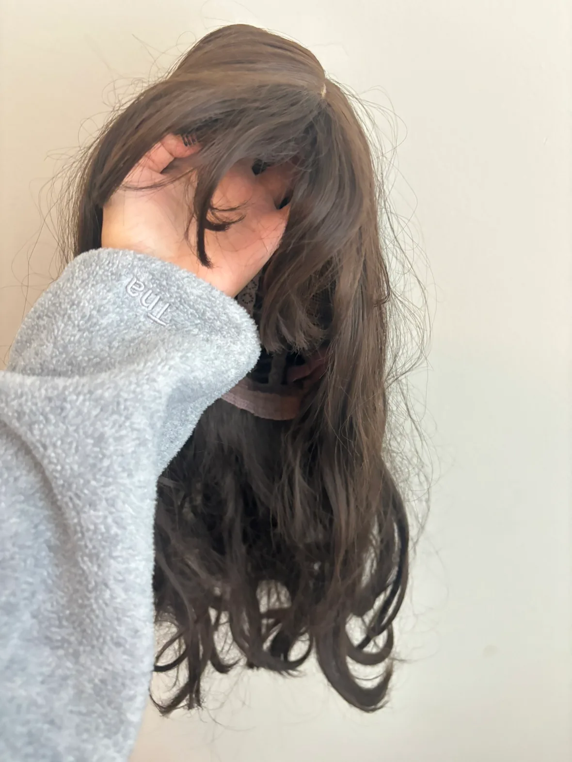 Brunette Wig with Bangs image indicator(2)