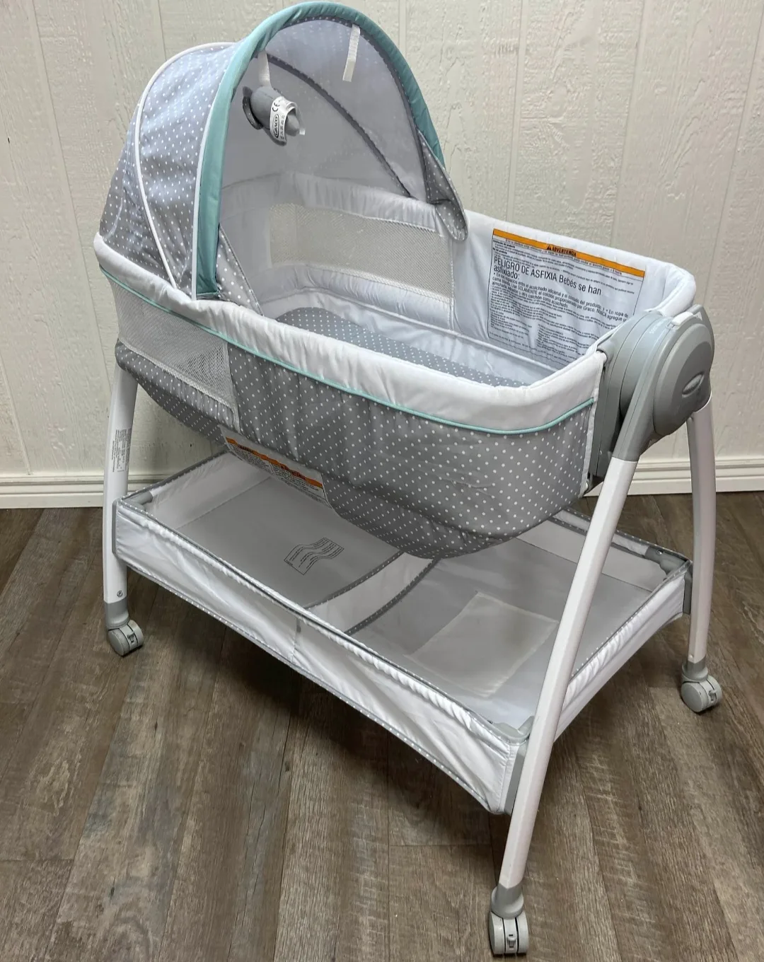 Baby Bassinet with Canopy and Storage Shelf 🥕 image indicator(3)