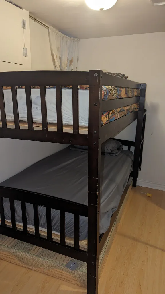 🛏️ TWIN BUNK BED WITH MATTRESS AND PILLOW image indicator(2)