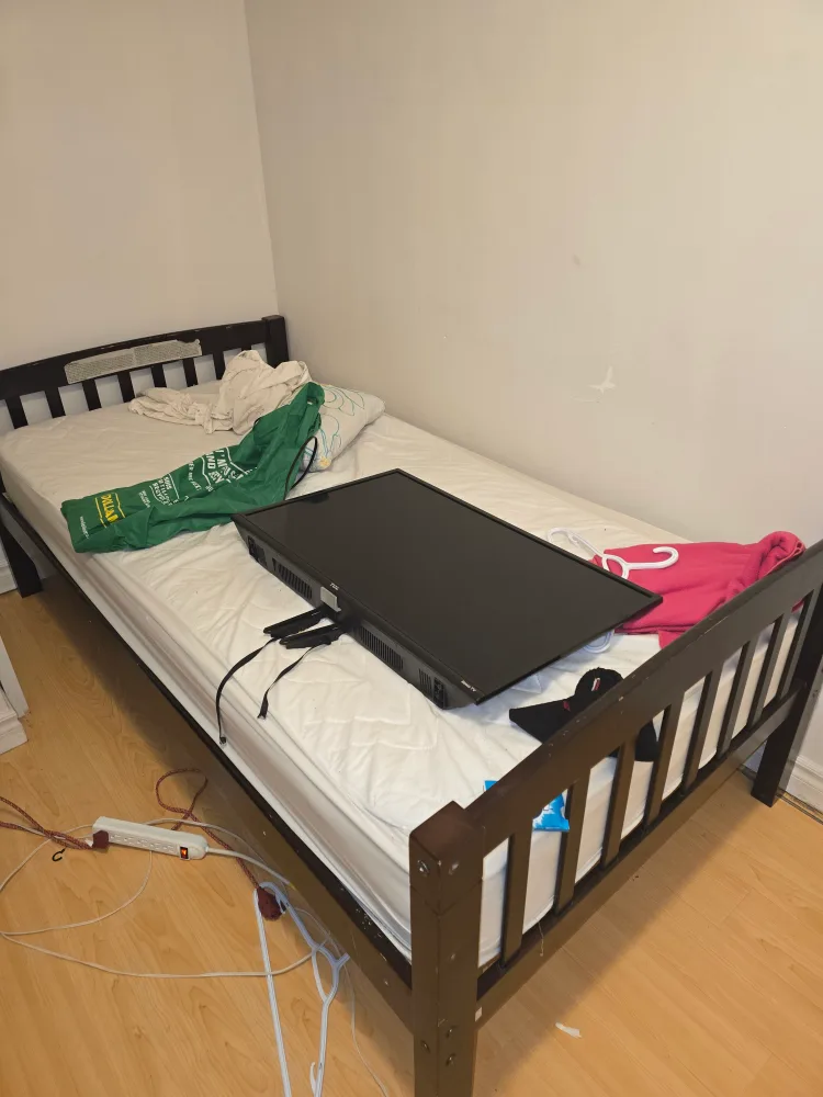 🛏️ TWIN BUNK BED WITH MATTRESS AND PILLOW image indicator(4)