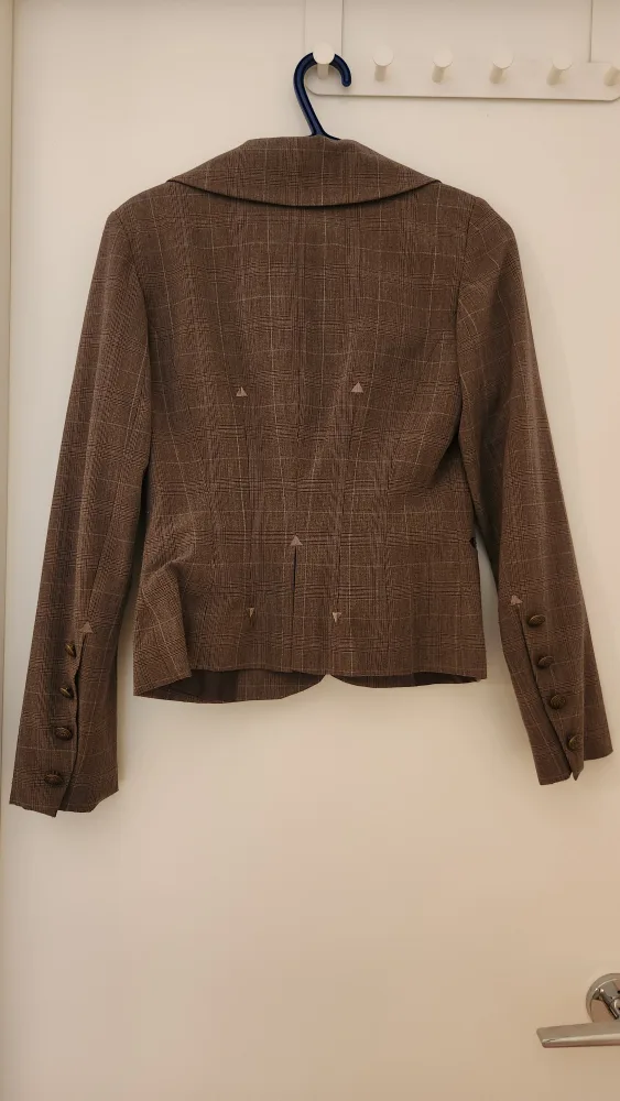 Brown Blazer with Gold Buttons image indicator(3)
