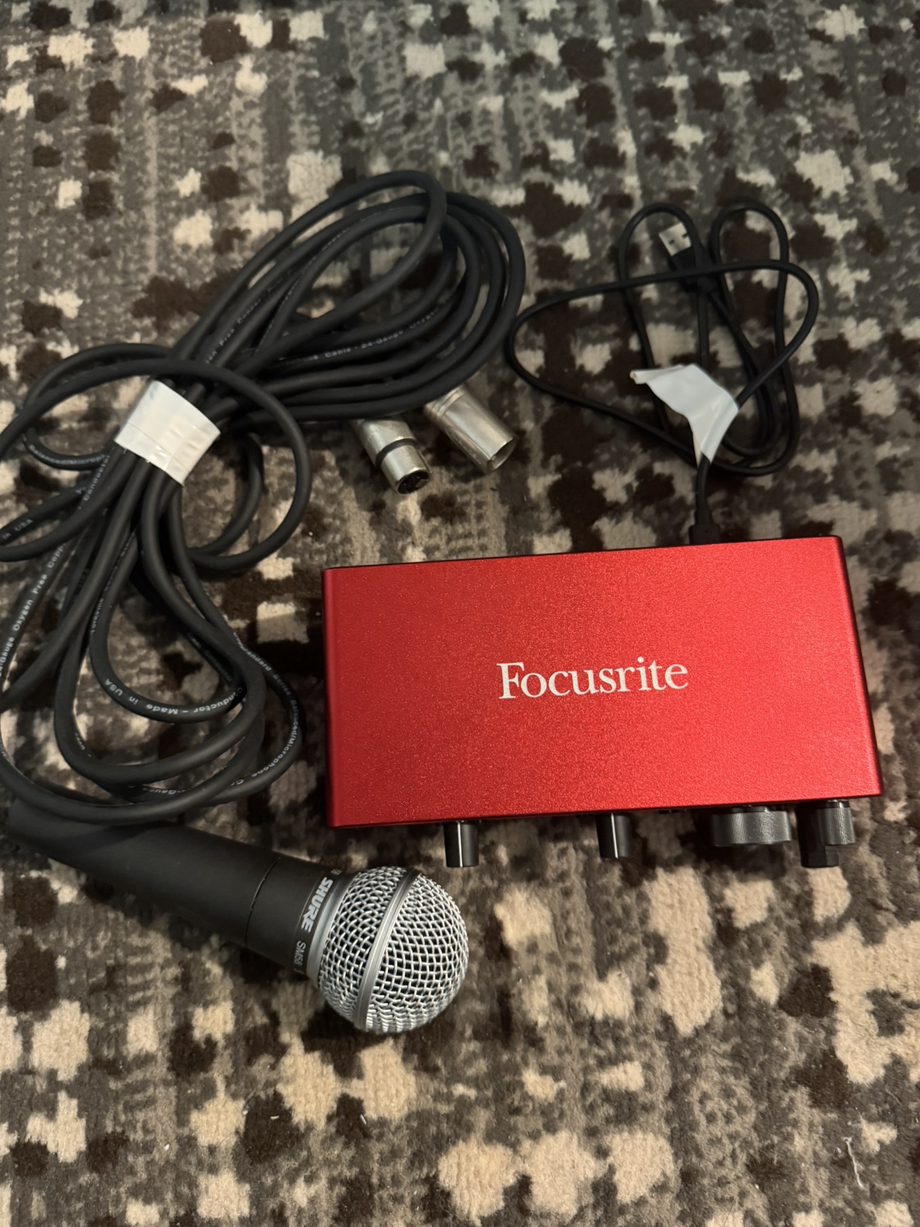 KARAOKE OR RECORDING Focusrite Scarlett 2i2 3rd Gen