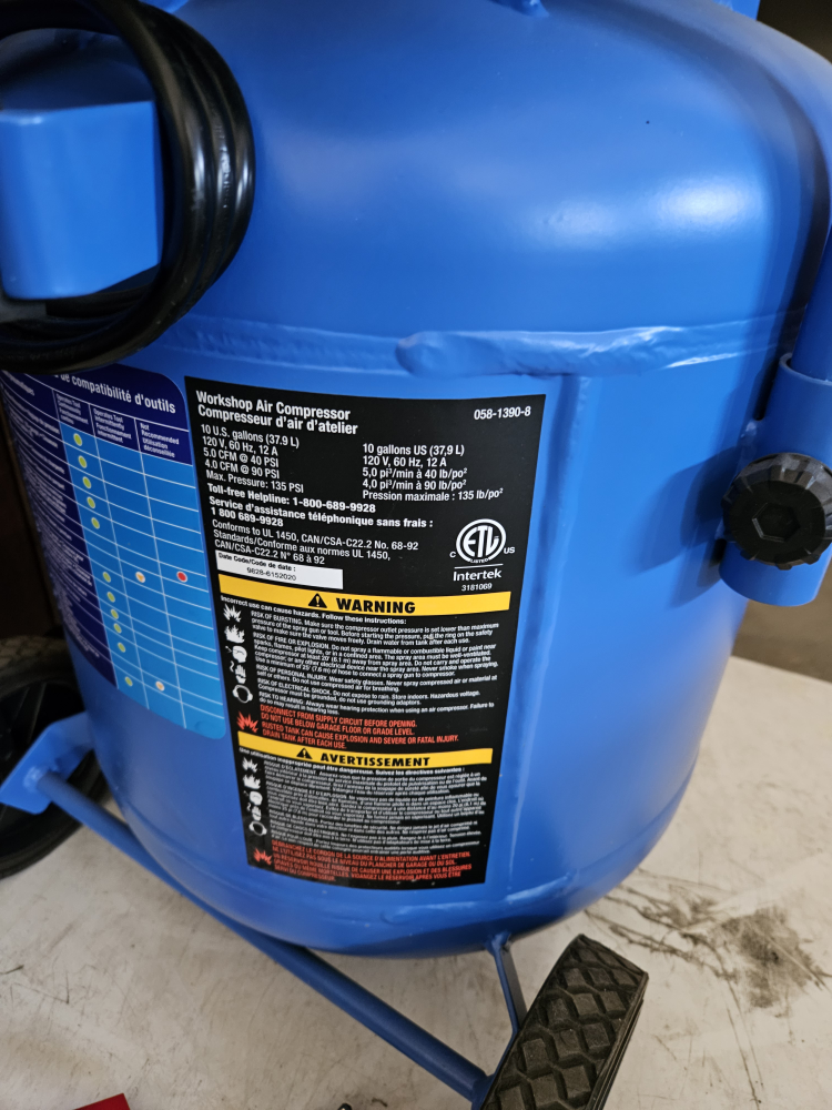Mastercraft Air Compressor - photo 2