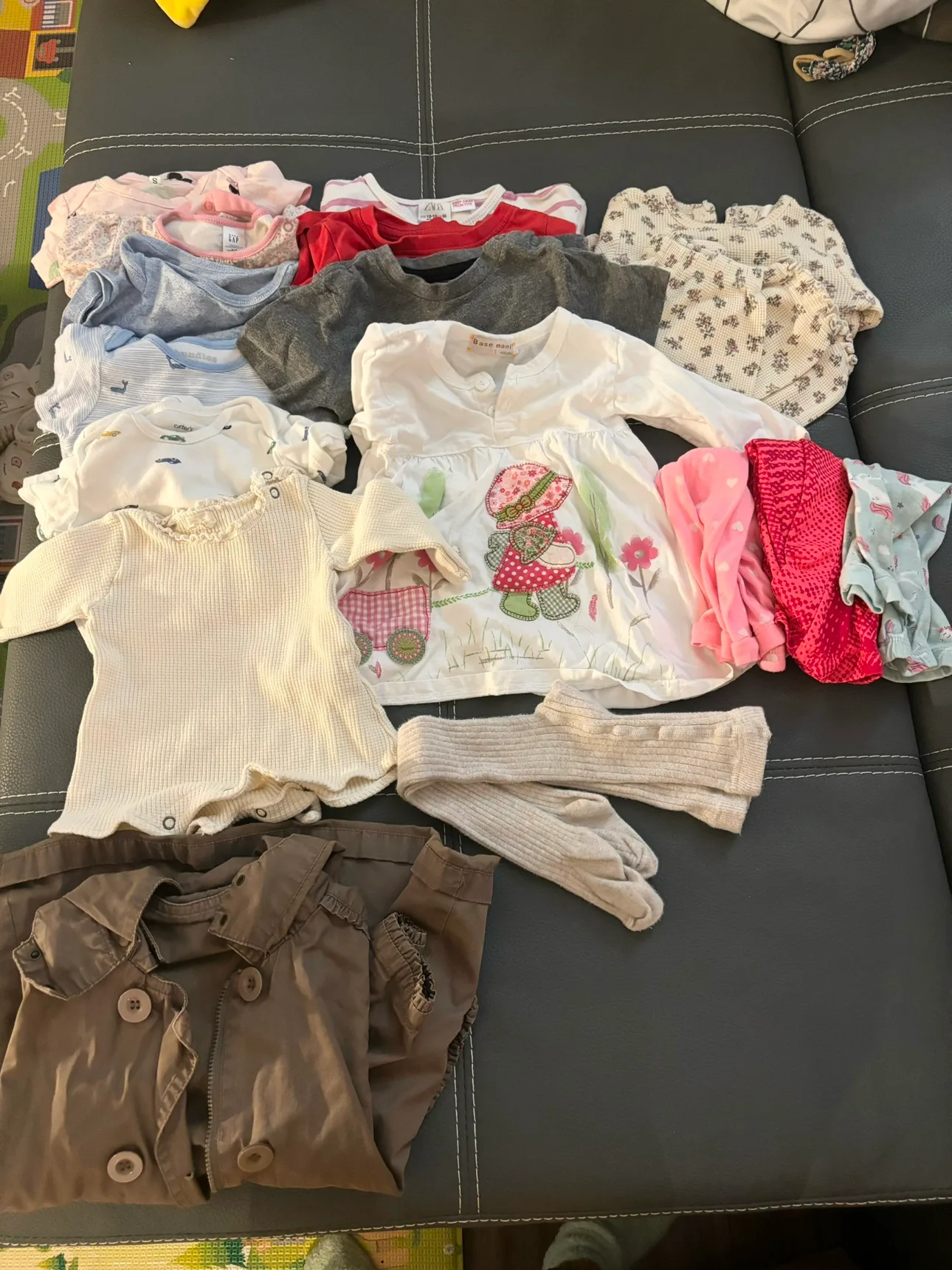 Baby Girl Clothes Bundle (Size 12-18 Months) image indicator(2)