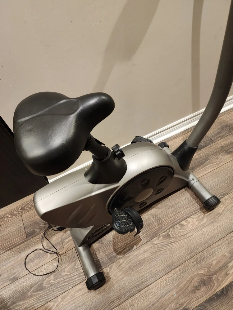 Freespirit Upright Exercise Bike image indicator(3)