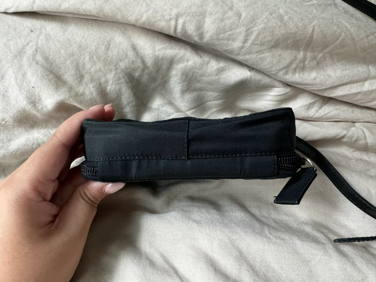 Prada Wallet on chain image indicator(2)