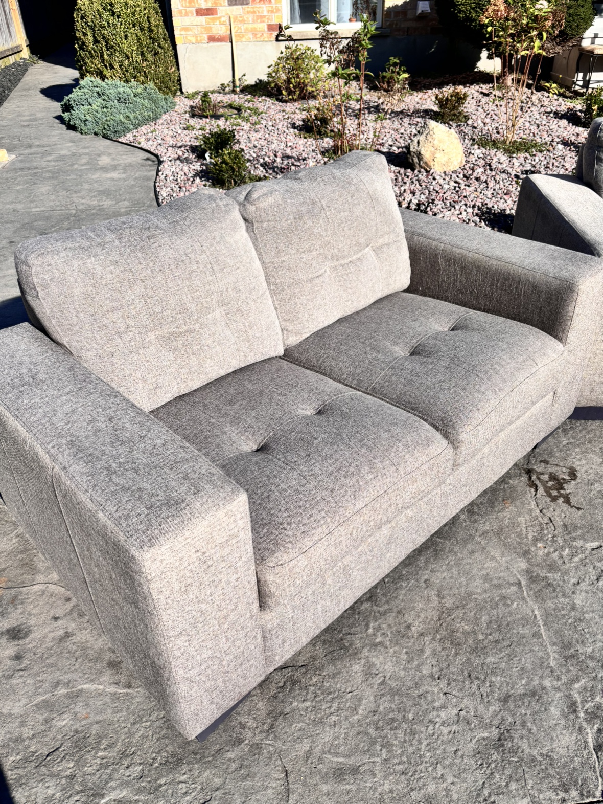Beautiful three-piece sofa set gray - photo 2