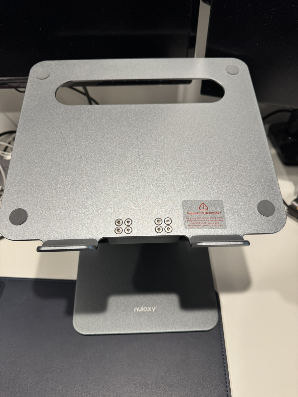 Nulaxy Laptop Stand. Angel and Height adjustable