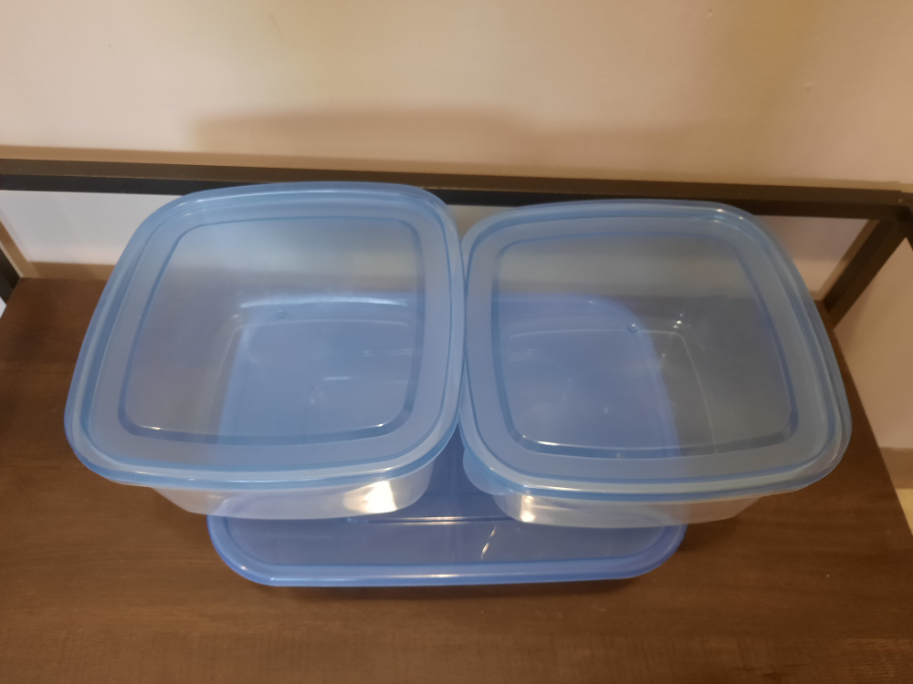 Moving sale ⚠️🚨 Large 3 plastic containers - photo 5