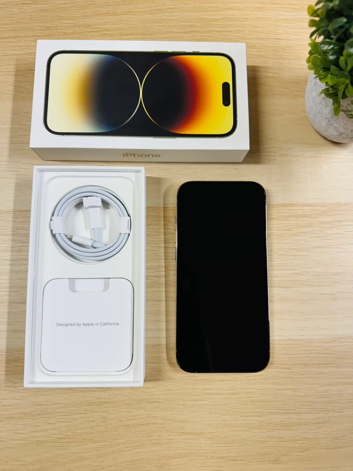 Apple iPhone 14 Pro - 128GB ( UNLOCKED ) Mint Condition thumbnail