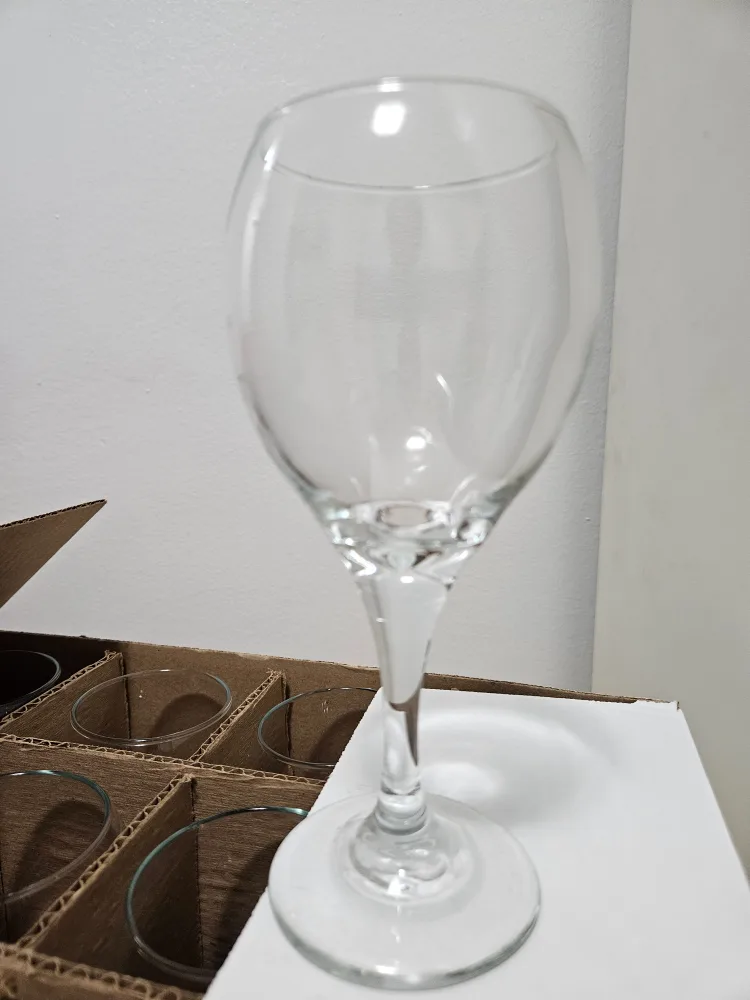 Libbey Sociable Wine Glasses image indicator(3)