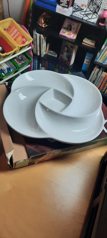 Chip & Dip Serving Platter image indicator(3)