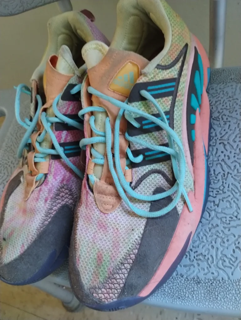 Adidas Sneakers image indicator(2)