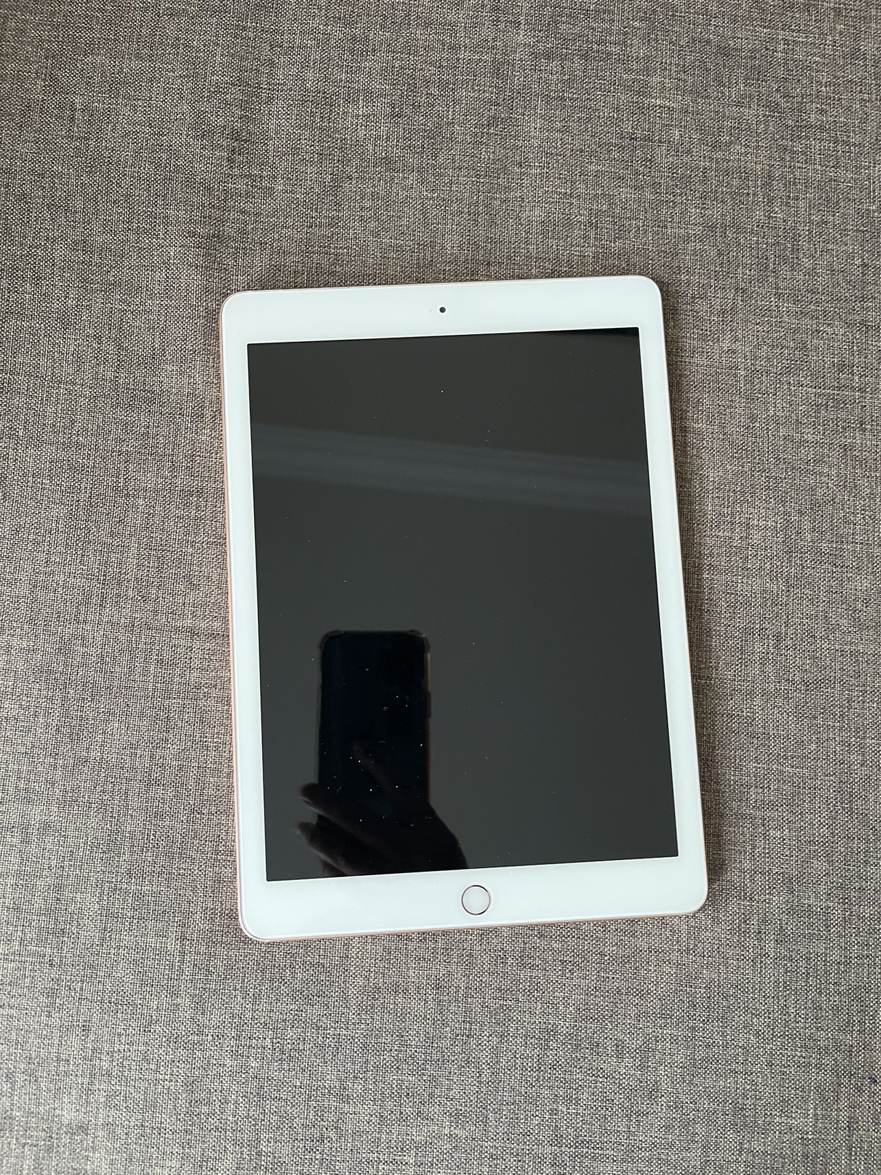 iPad 9.7-inch (6th Generation) - Rose Gold